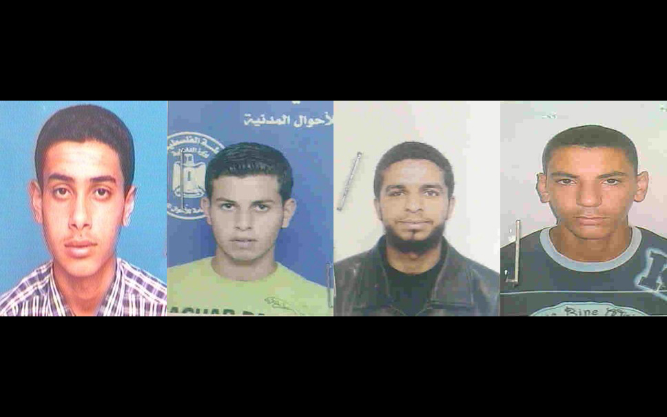 El FDI del 24 de junio de 2018 identifica a cuatro palestinos sospechosos de dirigir una campaña de lanzamiento de artefactos incendiarios desde Gaza a Israel: desde la izquierda, Muhana Ibrahim Abd Hamdan, Mutasim Fathi Atia Nabahin, Bassem Hatem Abd Hazin y Amro Hussein Muhammad Abu Deif. (Fuerzas de Defensa de Israel)