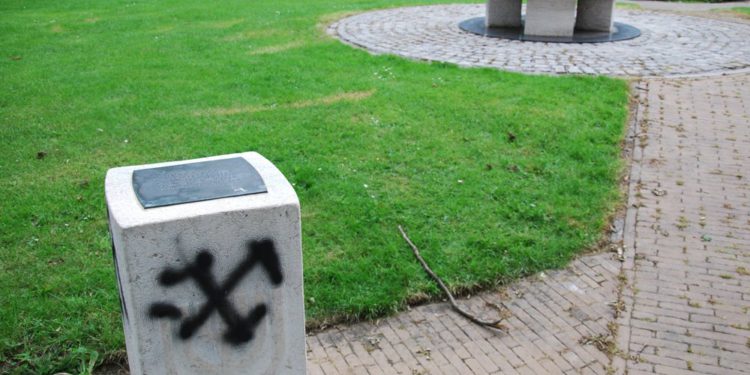 Pintaron esvásticas en un monumento judío de Groningen