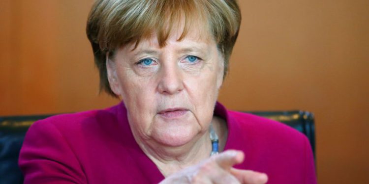 Informe de inteligencia alemana contradice a Merkel sobre impulso nuclear de Irán