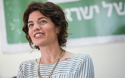 La presidenta de Meretz, Tamar Zandberg, encabeza una reunión de facciones en la Knesset el 7 de mayo de 2018. (Miriam Alster / Flash90)