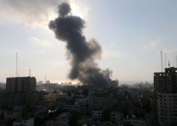FDI ataca fábrica de armas de Hamas tras lanzamiento de cohetes desde Gaza