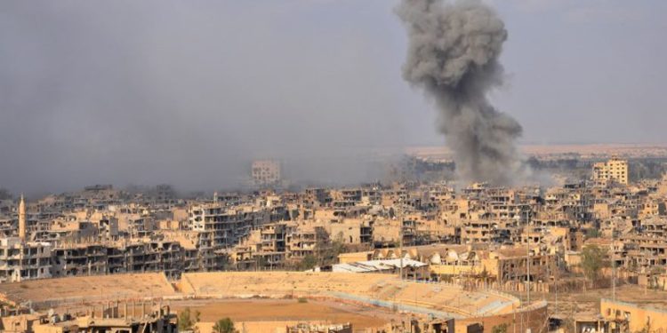 Coche bomba en el este de Siria mata al menos a 18 personas
