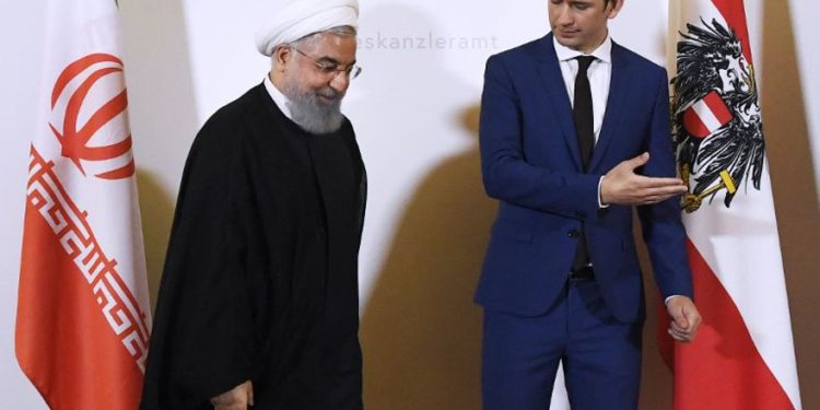 Rouhani en Viena mientras Austria elimina inmunidad de diplomático iraní por vínculos con plan de bomba