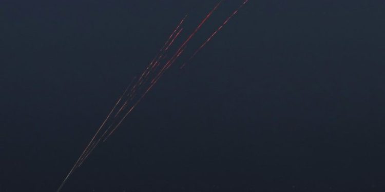 Estado Islámico disparó a Israel en un intento por atraerlo a Siria - Ex jefe de inteligencia