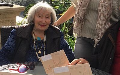 Mireille Knoll, 85, una sobreviviente del Holocausto que fue encontrada asesinada en su departamento de París. (Cortesía)
