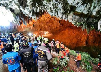 Israel se une al rescate de 12 niños atrapados en cueva de Tailandia