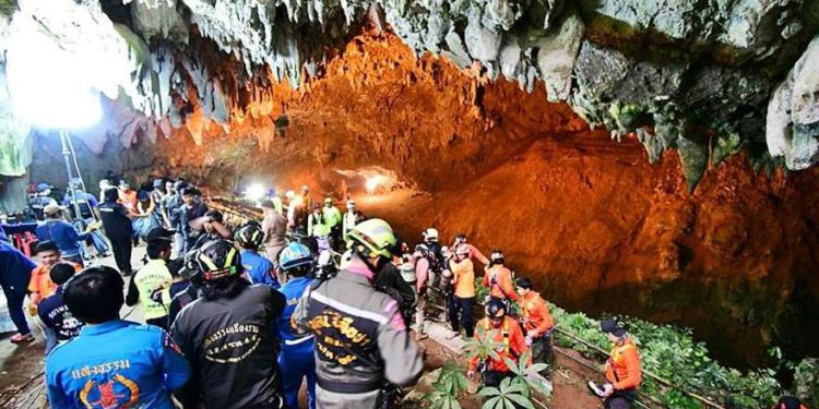 Israel se une al rescate de 12 niños atrapados en cueva de Tailandia