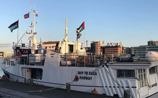 Un barco se prepara para zarpar hacia Gaza como parte de un intento de derrocar el bloqueo en el territorio, 22 de mayo de 2018 (Cortesía: Comité Internacional para Rompiendo el Sitio de Gaza)