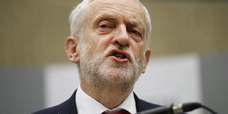 Corbyn apoyó a que el Día de Conmemoración del Holocausto sea rebautizado como "Día de Conmemoración del Genocidio"