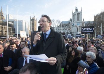 Líder judío del Reino Unido llama al gobierno de Corbyn una "amenaza existencial" para la comunidad