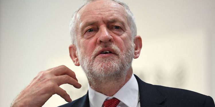 Hamas administra influyente página de Corbyn en Facebook