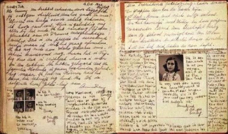 El diario de Ana Frank. Los manuscritos originales fueron donados por Otto Frank a la Casa que lleva el nombre de su hija.