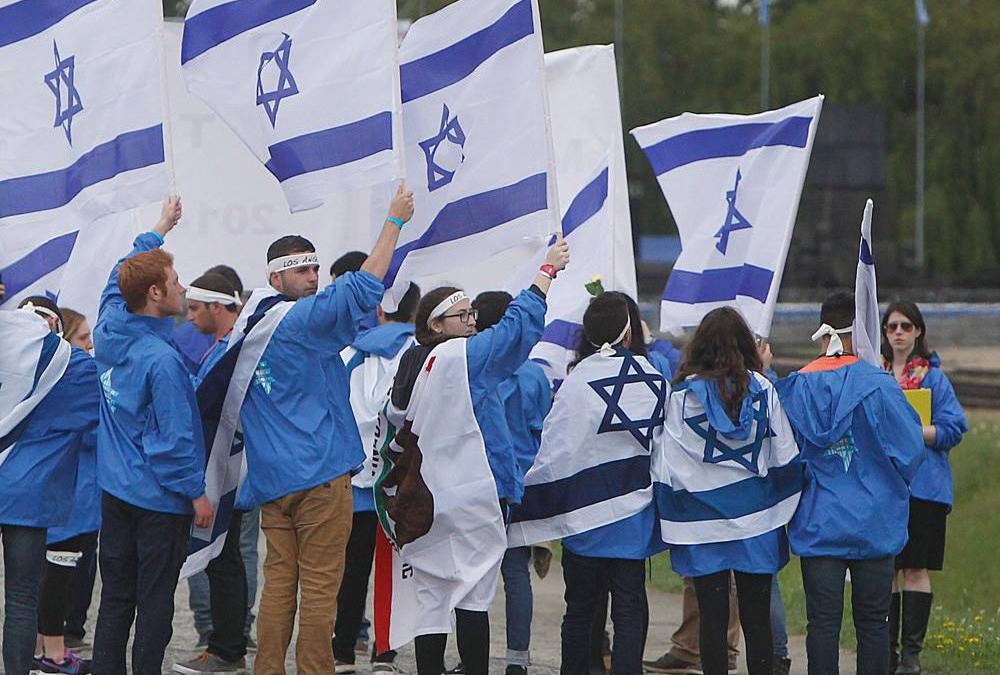 Estudiantes israelíes atacados con explosivos en Polonia