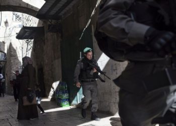 Árabe israelí muerto a tiros cuando intentaba apuñalar a policía
