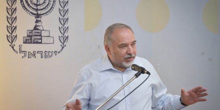 Oficina de Liberman aclara: no todos los habitantes de Gaza muertos en la valla eran Hamas