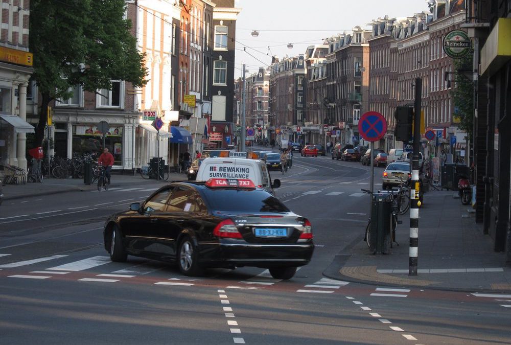 “¡Todos deberían recibir un disparo!” gritó un hombre a mujer judía y sus hijos en Amsterdam