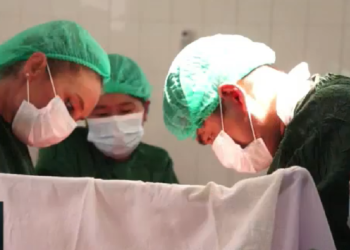 Obstetras israelíes llevan el conocimiento occidental a Myanmar