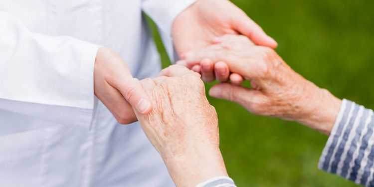 Nuevo alcoholímetro puede indicar la aparición temprana de Parkinson, según investigadores israelíes