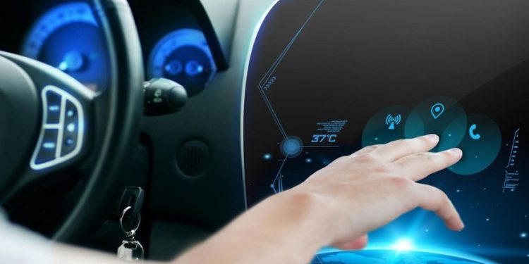 Startup israelí integra la tecnología del “deslizamiento táctil” y controles de voz en comandos de automóvil