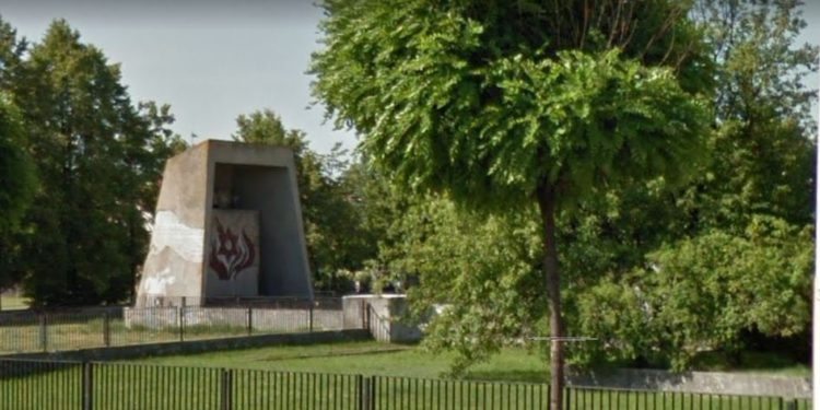 Monumento al Holocausto y cementerio judío en Polonia vandalizados