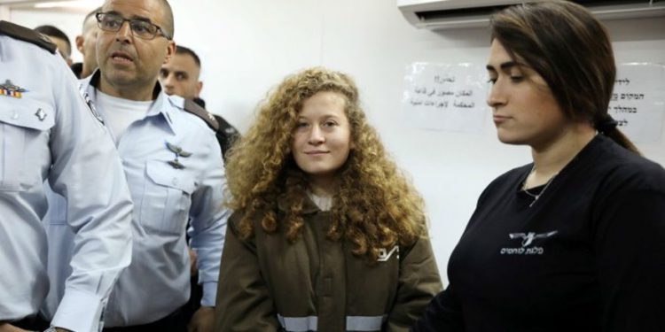 Universidad de Jordania ofrece una beca completa para Ahed Tamimi