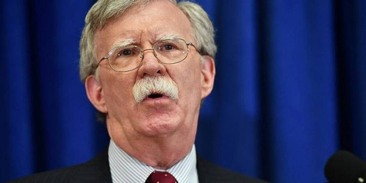 Estados Unidos promete la "máxima presión" sobre Irán pero dice que no busca un cambio de régimen