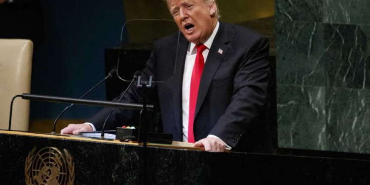 El presidente estadounidense Donald Trump pronuncia un discurso en la Asamblea General de la ONU el martes, 25 de septiembre del 2018, en Nueva York. (AP Foto/Evan Vucci)