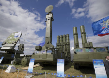 Funcionario israelí: la entrega de S-300 a Siria significa “un serio desafío” para Israel