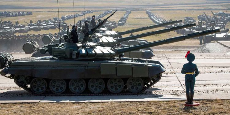Rusia despliega cientos de tanques T-90 en Siria para ayudar al ejército de Assad