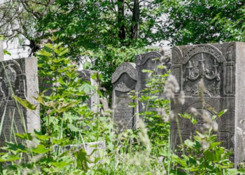 Bomba encontrada en cementerio judío de Nueva Jersey