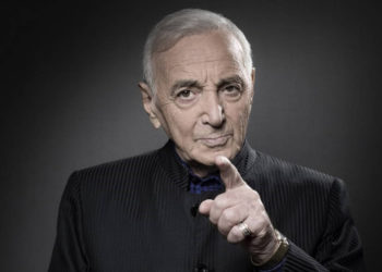 Legendario cantante francés Charles Aznavour muere a los 94 años