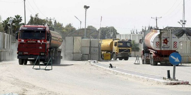 Autoridad Palestina impide que Gaza reciba el combustible de ayuda de Qatar