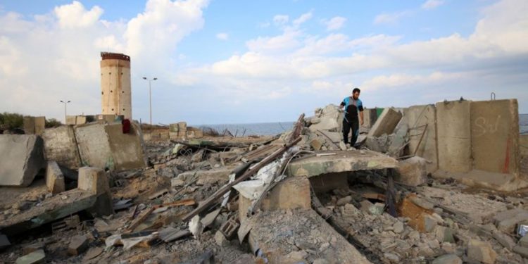 Israel atacó 20 objetivos de Hamas en Gaza en represalia por ataque con cohetes