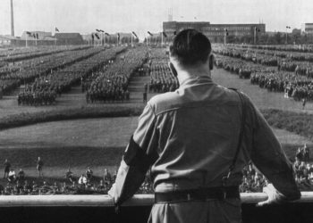 Uno de los últimos parientes vivos de Adolf Hitler estaba comprometido con una judía