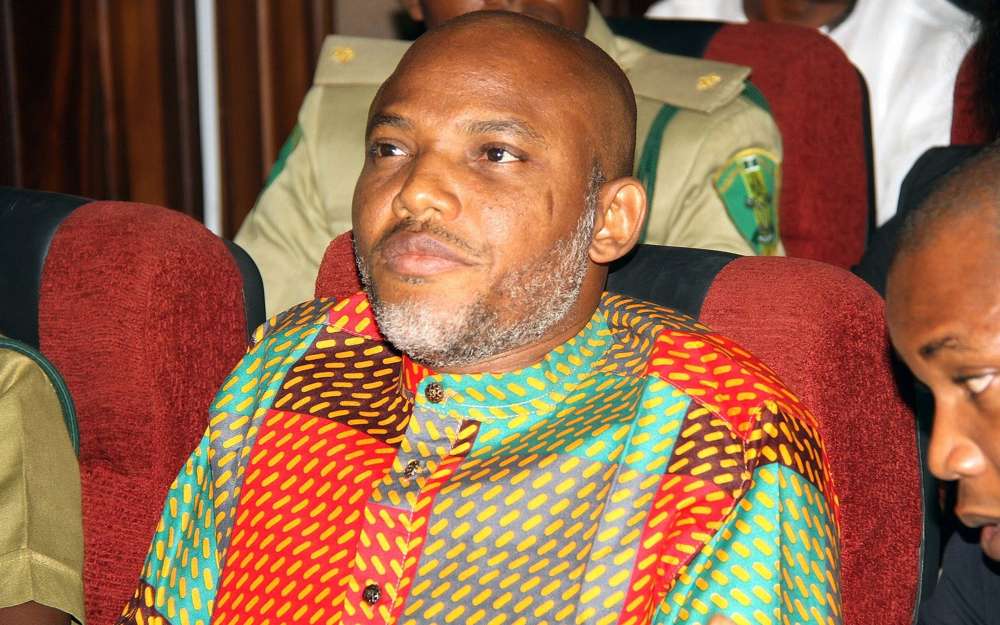 En esta foto del 29 de enero de 2016, el líder separatista de Biafran, Nnamdi Kanu, asiste a una audiencia en el tribunal federal superior de Abuja, Nigeria. (Foto / Archivo AP)