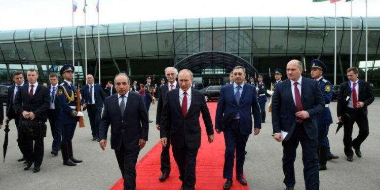 ¿Podría la visita de Putin a Azerbaiyán cambiar el equilibrio de poder en la región?