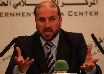 Asesor de Abbas dice que poner fin al gobierno de Hamas en Gaza es un “deber religioso”