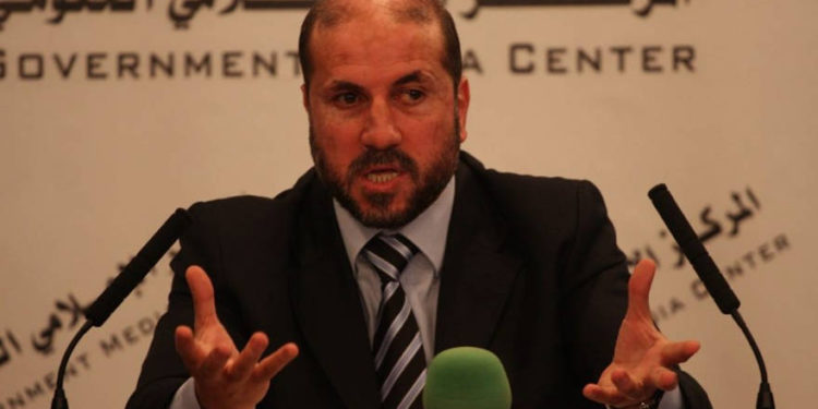 Asesor de Abbas dice que poner fin al gobierno de Hamas en Gaza es un “deber religioso”