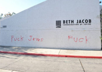 Sinagoga de California vandalizada con graffiti antisemita