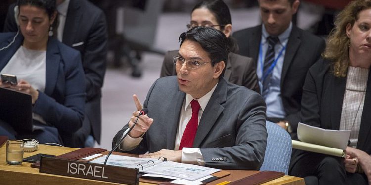 Danon: Abbas debería negociar la paz con Israel, no amenazarlo