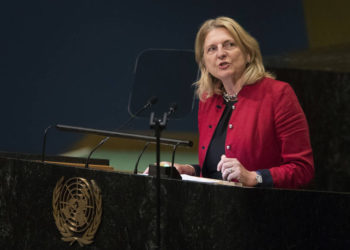 Ministra de Austria se compromete a defender a Israel en la Unión Europea y foros internacionales