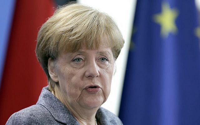 La canciller alemana, Angela Merkel, habla después de una reunión del comité de coalición sobre refugiados en Europa, Berlín, Alemania, lunes 7 de septiembre de 2015 (Michael Sohn / AP)
