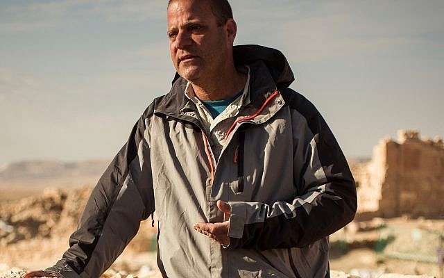 Prof. Guy Bar-Oz, jefe del Laboratorio de Arqueozoología del Instituto Zinman de Arqueología de la Universidad de Haifa en la excavación Shivta en el Negev. (cortesía)