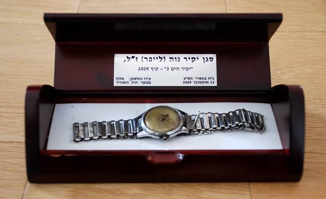 El reloj del teniente Yakir Naveh, encontrado en el fondo del mar de Galilea. (Fuerza Aérea de Israel)