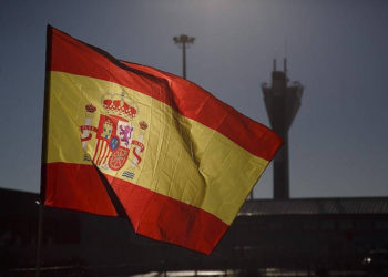 Una bandera española que se muestra cerca de Estremera, en la provincia de Madrid, el 19 de diciembre de 2018. Un artículo del New York Times mostraba a España como un refugio para hispanohablantes con raíces judías que están cansadas de Trump. (Pablo Blazquez Domínguez / Getty Images / vía JTA)