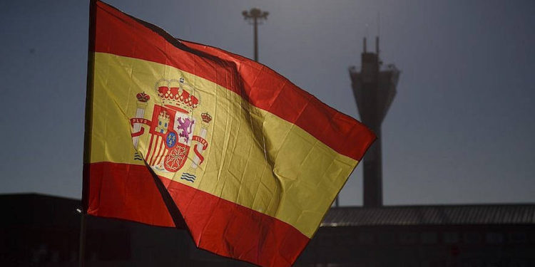 Una bandera española que se muestra cerca de Estremera, en la provincia de Madrid, el 19 de diciembre de 2018. Un artículo del New York Times mostraba a España como un refugio para hispanohablantes con raíces judías que están cansadas de Trump. (Pablo Blazquez Domínguez / Getty Images / vía JTA)