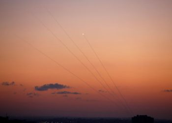Hamas se atribuyó el masivo ataque con cohetes a Israel