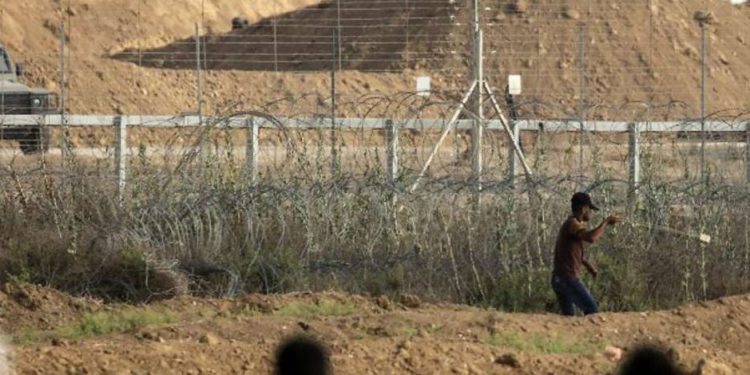 Terrorista de Gaza lanza granadas a valla de seguridad, fue capturado