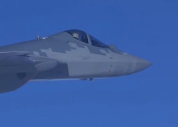 Rusia lanza el primer “video oficial” del SU-57 en su viaje absurdamente corto a Siria