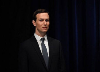 Jared Kushner rinde homenaje a las víctimas del atentado al centro judío AMIA en Buenos Aires